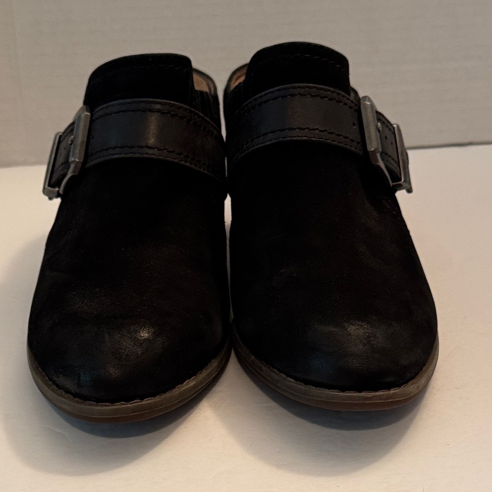 Vionic Black Mules with Buckle Sz 7 - Picture 3 of 9
